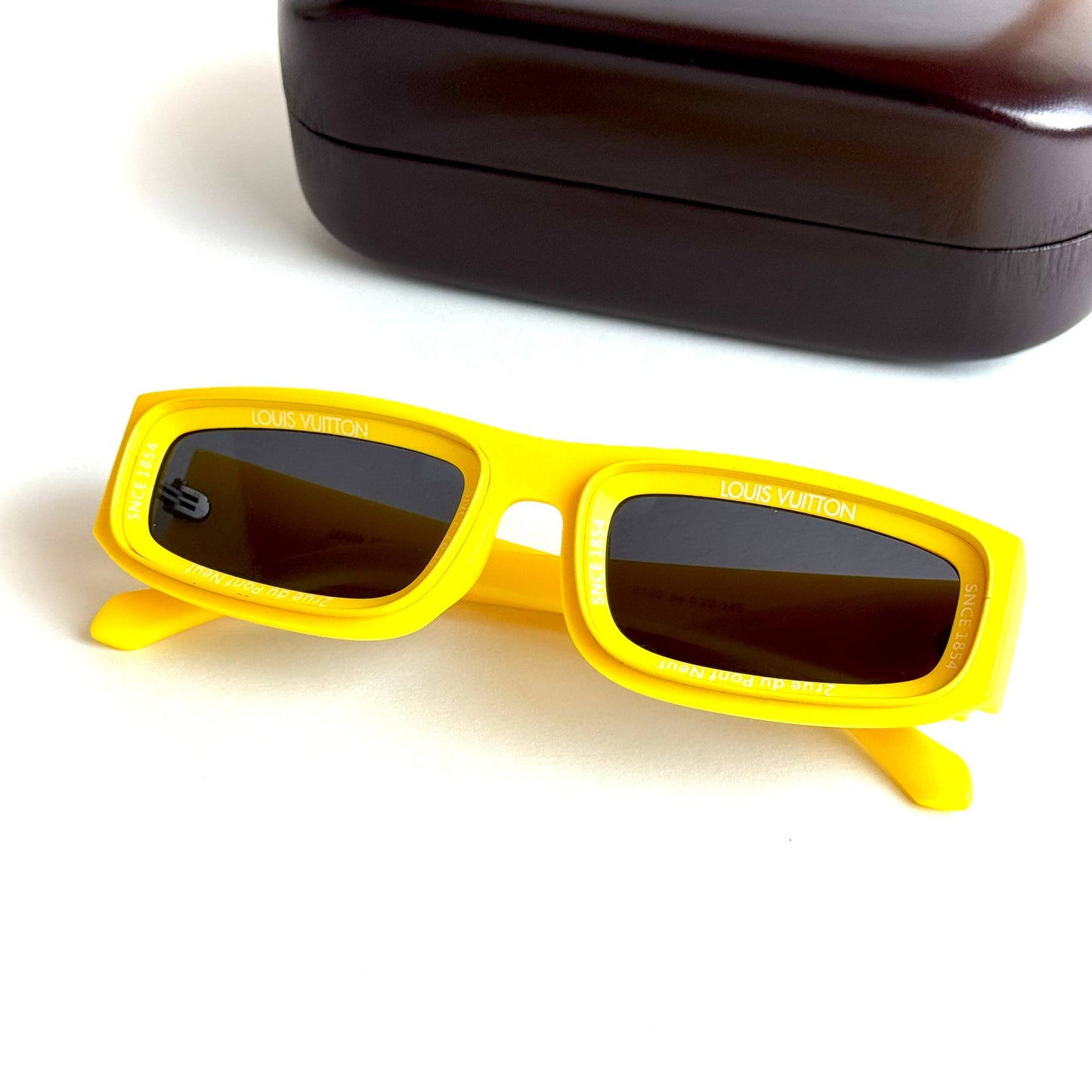 LV Titan – Matte Yellow