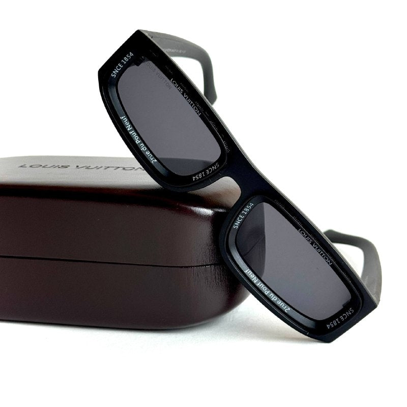 LV Titan – Black