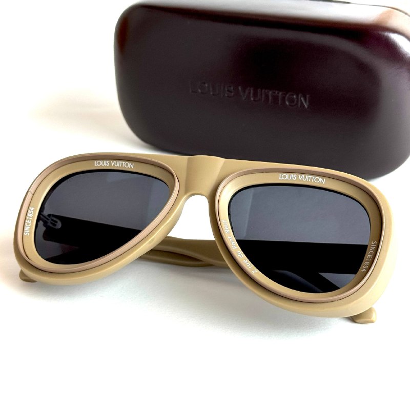 LV Pilot – Beige