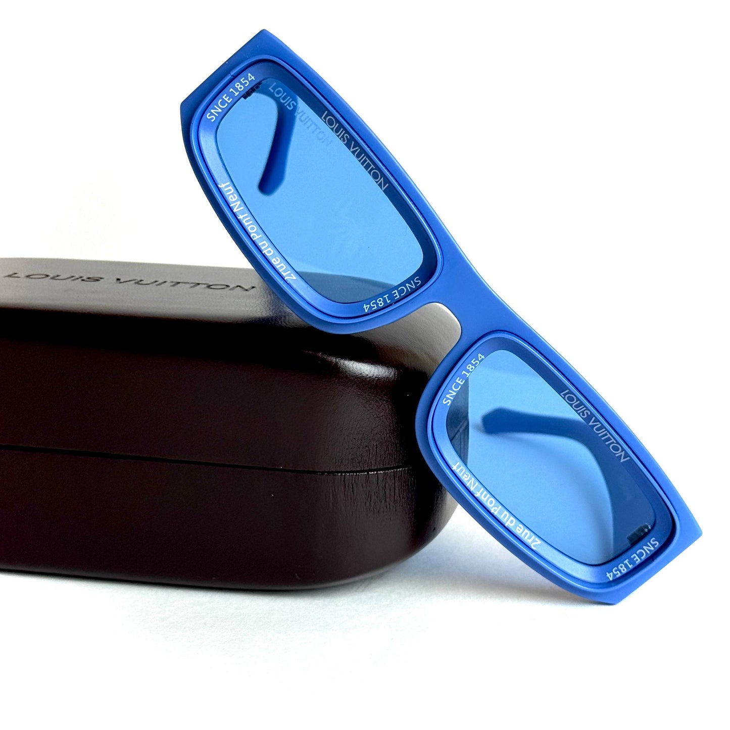 LV Titan - Blue