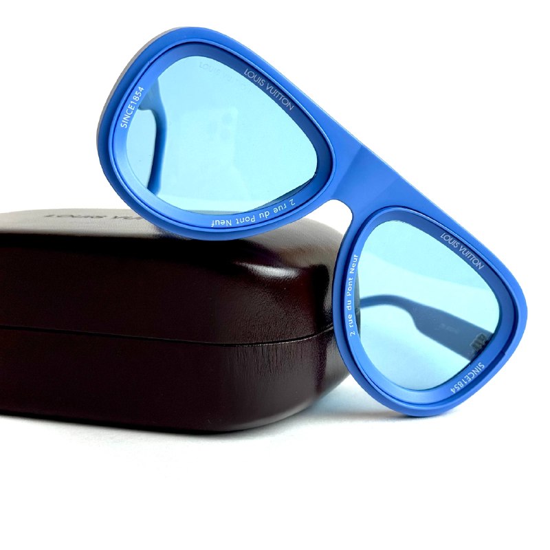 LV Pilot – Blue