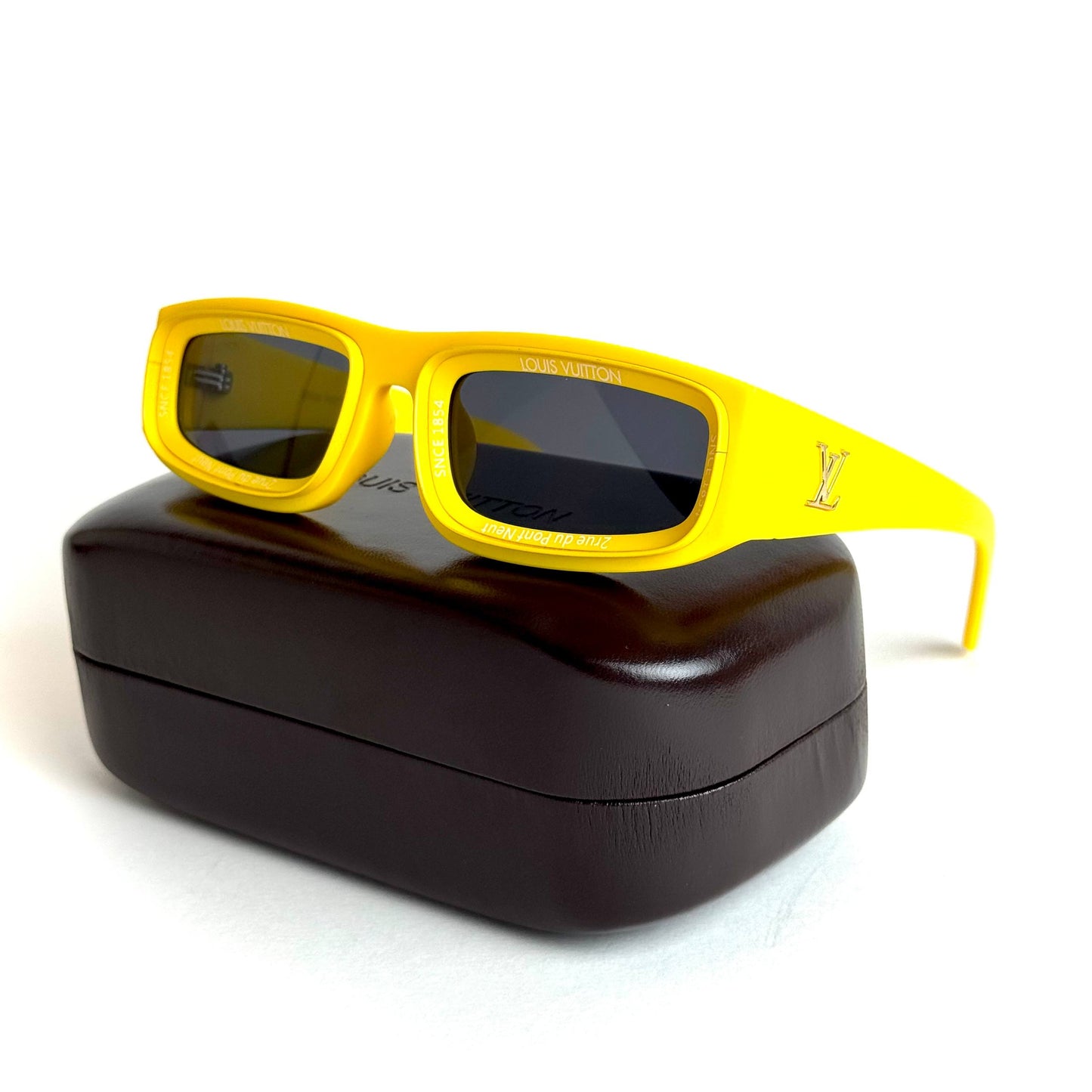 LV Titan – Matte Yellow
