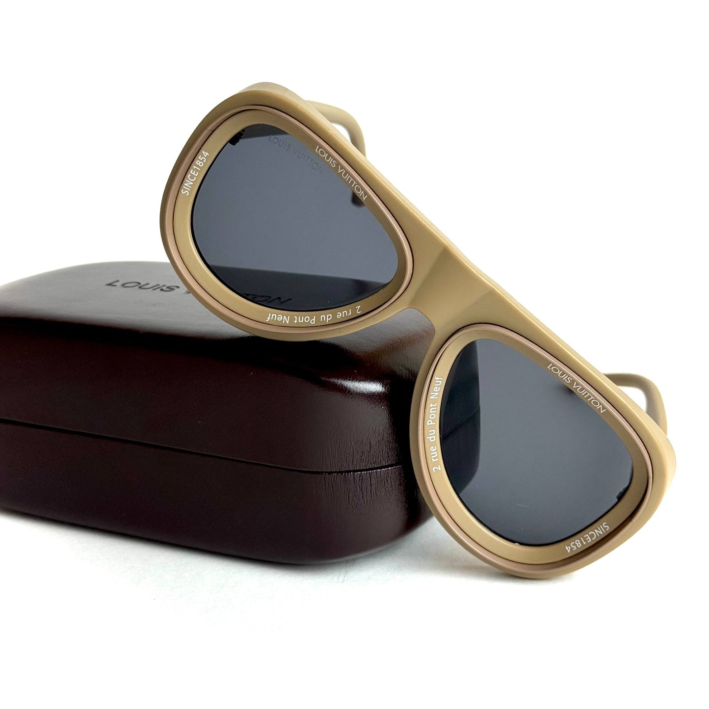 LV Pilot – Beige