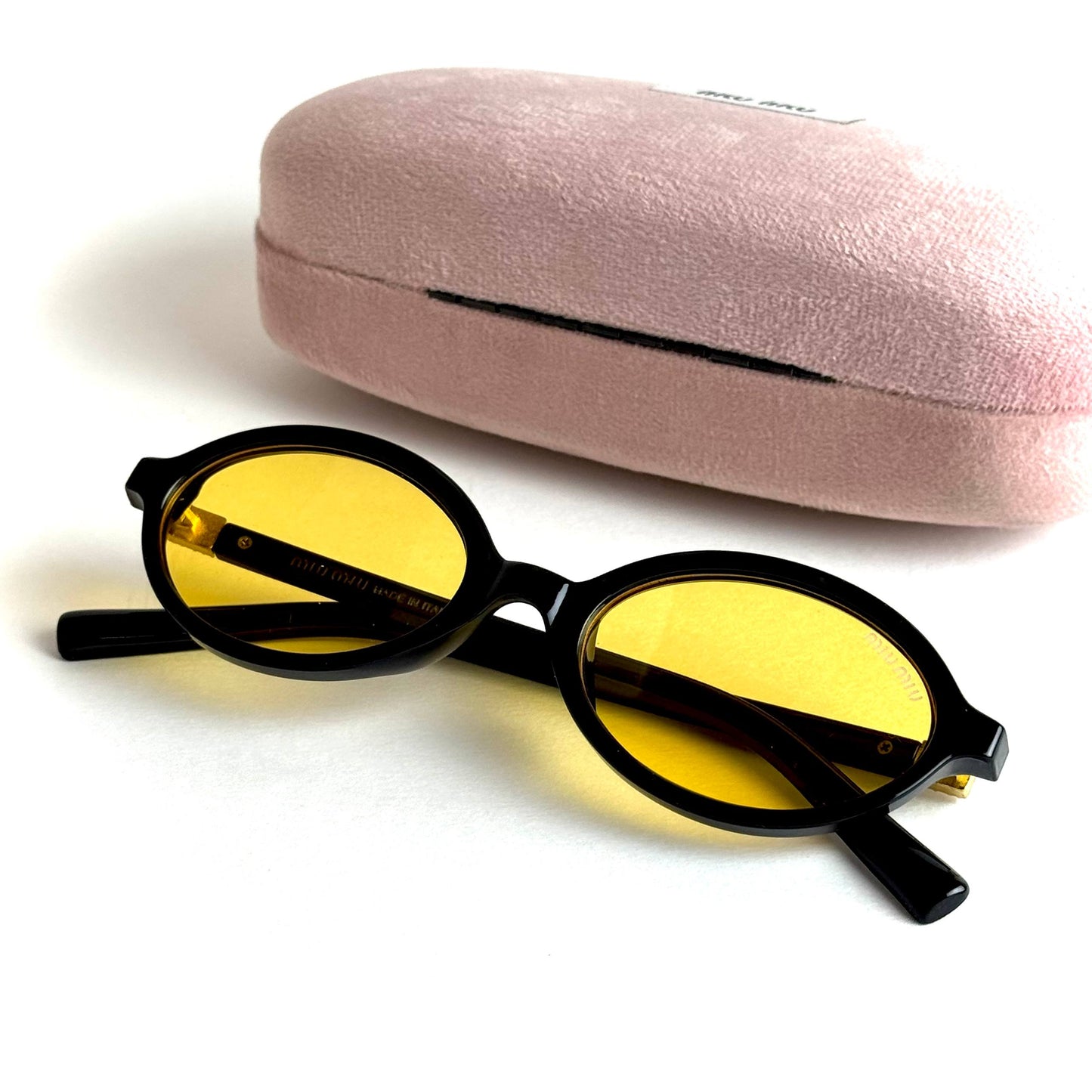 Miu Miu Regard – Yellow Black