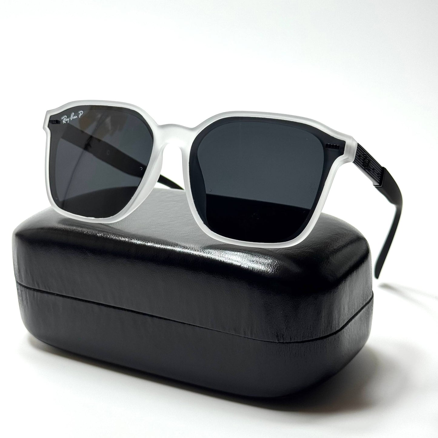 Ray-Ban RBC561– White Black